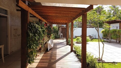 5 suites de pie sobre la amplia y cómoda arena