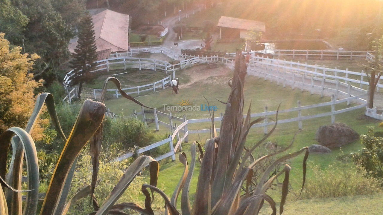 Chácara / sítio para aluguel de temporada em São Roque (São João Novo)