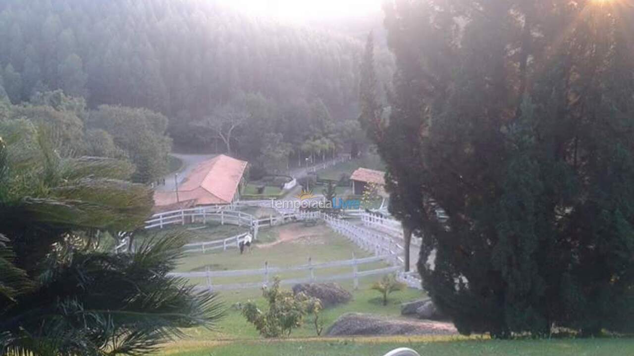 Chácara / sítio para aluguel de temporada em São Roque (São João Novo)