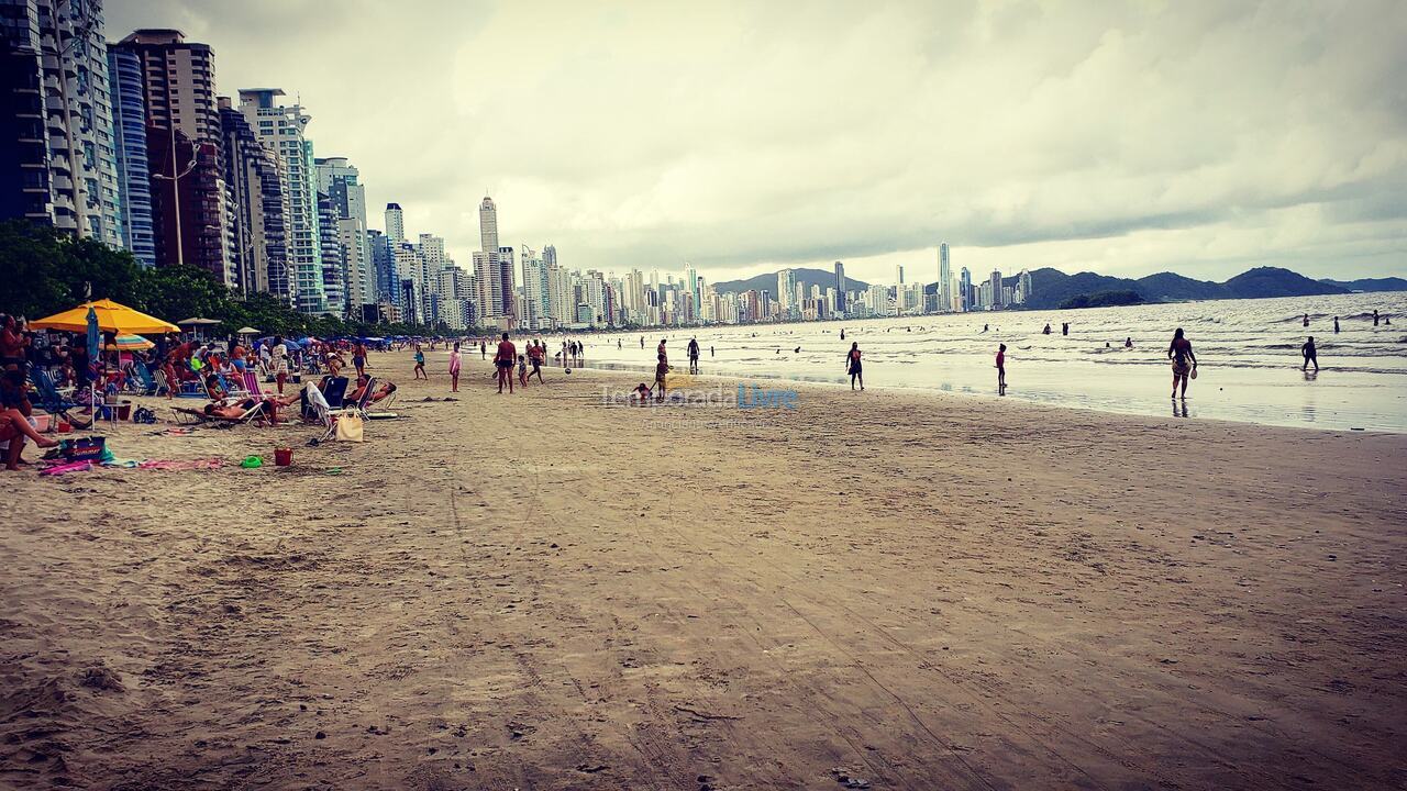 Apartamento para aluguel de temporada em Itajaí (Bairro Fazenda)