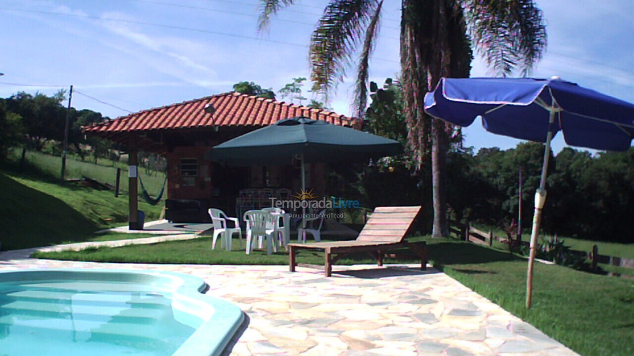 Chácara / sítio para aluguel de temporada em Bragança Paulista (Boa Vista dos Silvas)