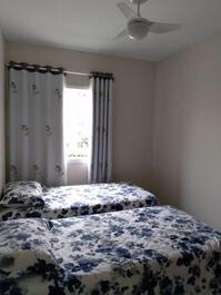 Quarto 3 ( suíte), sacada, ventilador de teto e ar condicionado 2 camas box e 1 cama auxiliar 