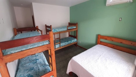 Casa P/ temporada em Porto Seguro, P/ 56 Pessoas.