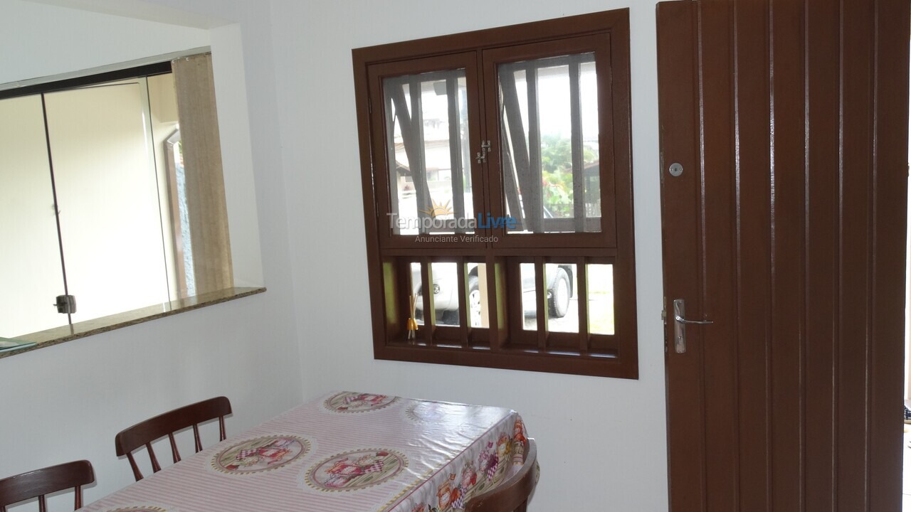 Casa para aluguel de temporada em Ubatuba (Lagoinha)