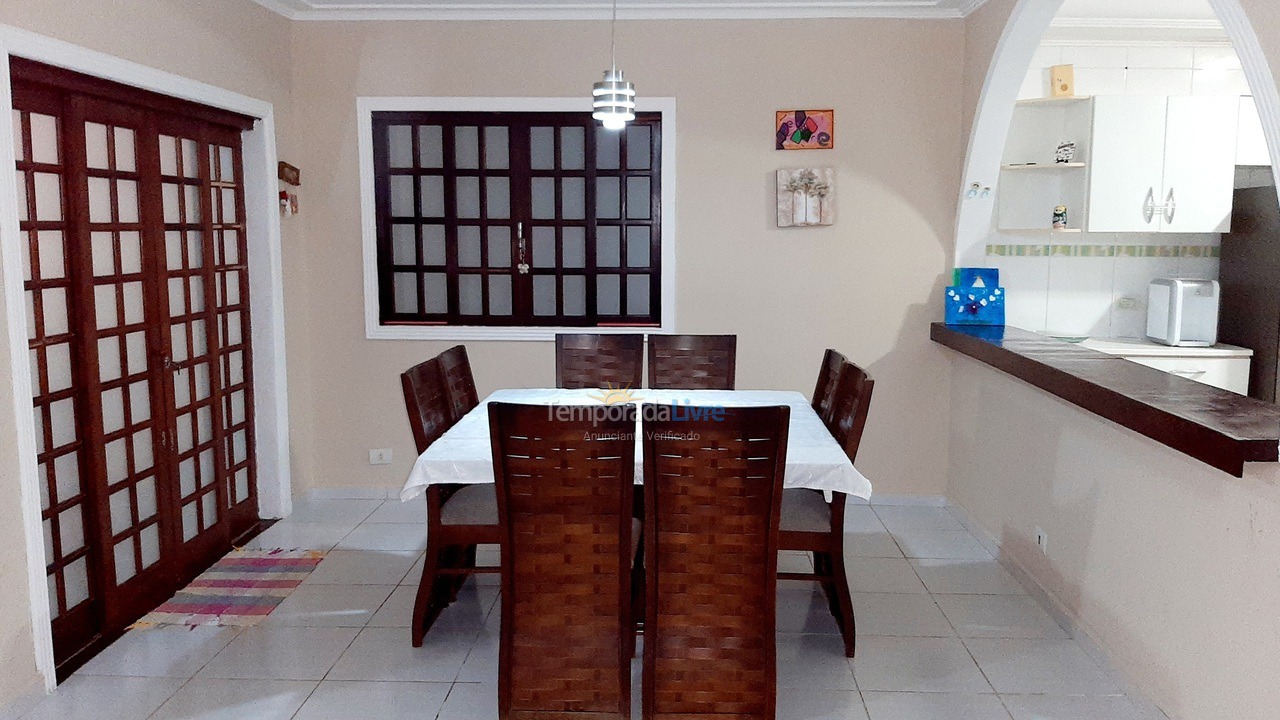 Casa para aluguel de temporada em Guarujá (Enseada)