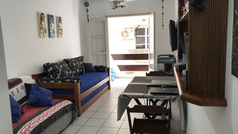 Apartamento Enseada 300 metros da praia