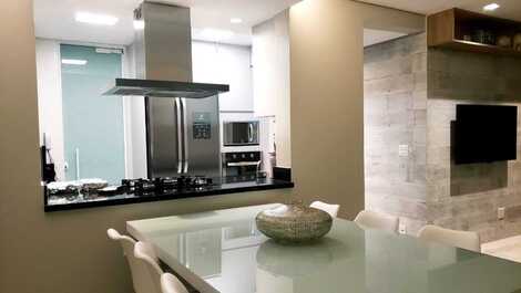 Beautiful 4 bedroom apartment on the Riviera de São Lourenço