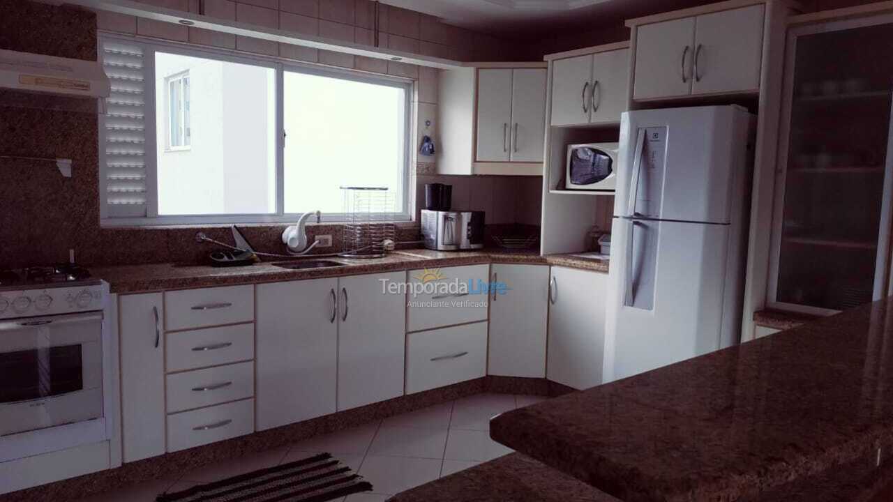 Apartamento para alquiler de vacaciones em Itapema (Meia Praia)