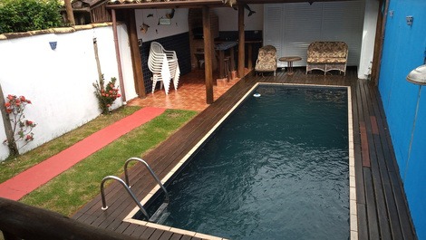 LINDA CASA COM AR CONDICIONADO, PISCINA E CHURRASQUEIRA ILHABELA