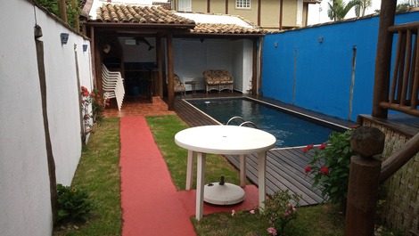 LINDA CASA COM AR CONDICIONADO, PISCINA E CHURRASQUEIRA ILHABELA