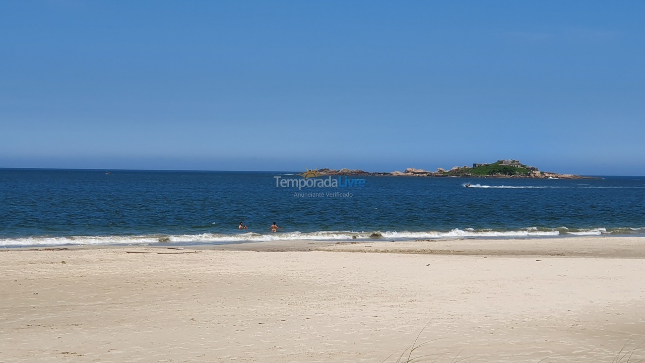 Casa para aluguel de temporada em Palhoça (Praia do Sonho)