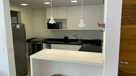 Casa muito bem localizada com 4 suítes na Praia de Juquehy