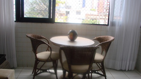 Apartamento em prédio beira mar - Praia do Bessa João Pessoa