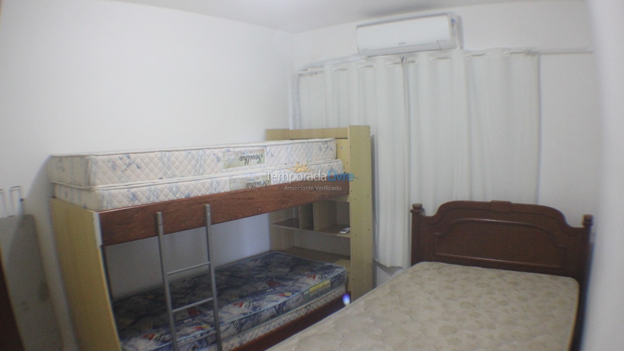 Apartamento para aluguel de temporada em Itapema (Meia Praia)