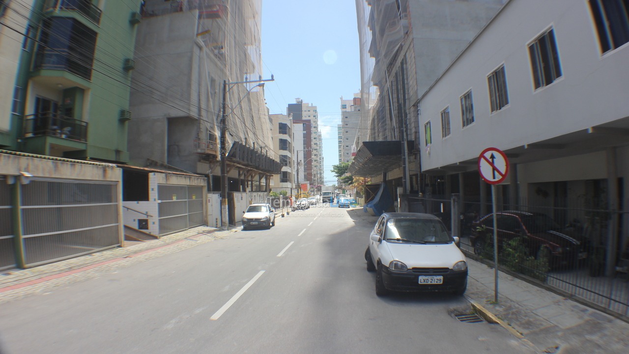 Apartamento para aluguel de temporada em Itapema (Meia Praia)