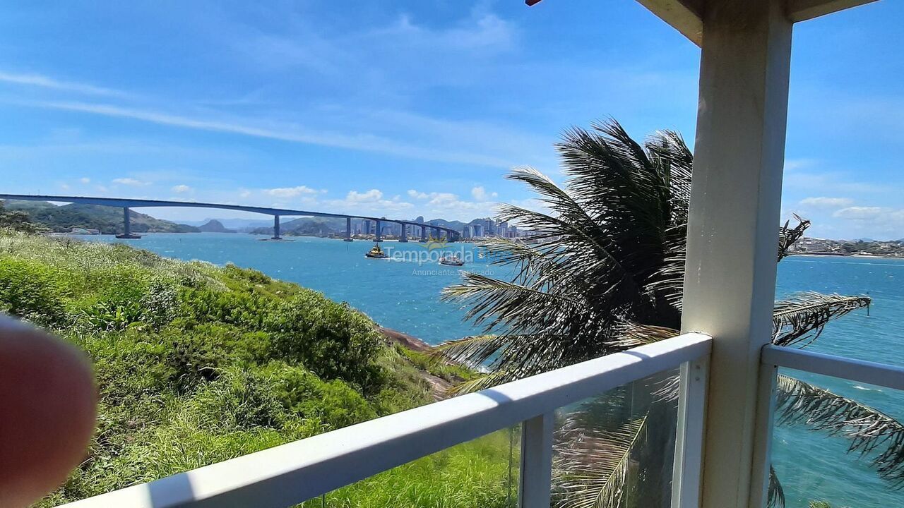 Casa para alquiler de vacaciones em Vila Velha (Praia da Costa)