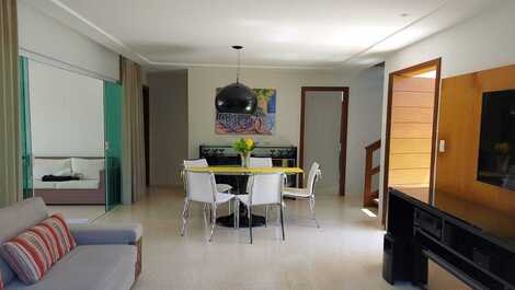 LINDA E AMPLA CASA GUARUJUBA - CAMAÇARI 18 PESSOAS 6 SUÍTES