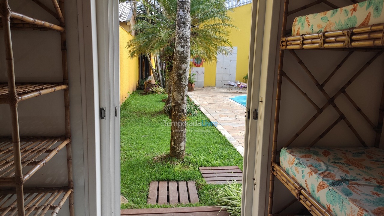 Casa para aluguel de temporada em Guaratuba (Barra do Saí)