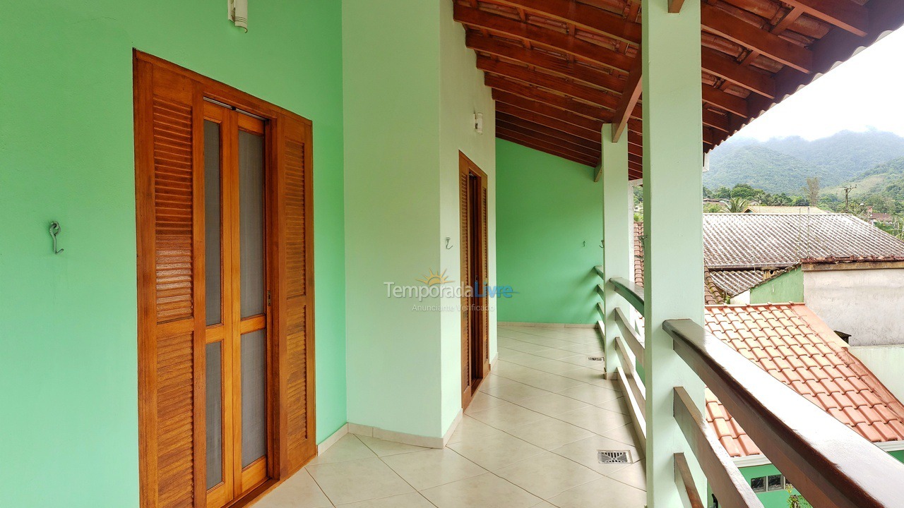 Casa para aluguel de temporada em Ubatuba (Maranduba)