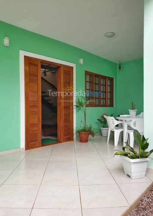 Casa para aluguel de temporada em Ubatuba (Maranduba)