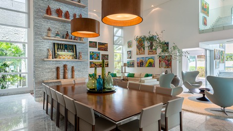 Exclusive Mansion on the Beira Mar de Muro Alto