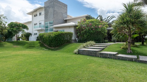 Exclusive Mansion on the Beira Mar de Muro Alto