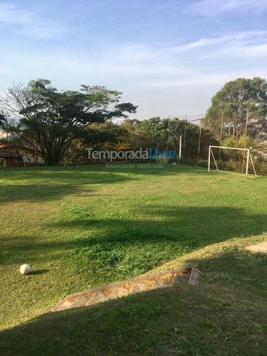 Granja para alquiler de vacaciones em Araçariguama (Chácara dora)