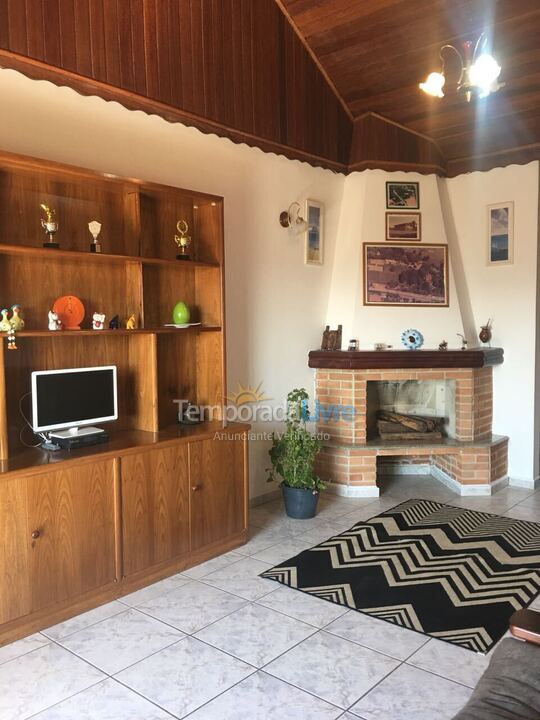 Granja para alquiler de vacaciones em Araçariguama (Chácara dora)