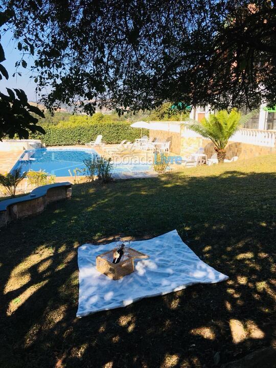 Granja para alquiler de vacaciones em Araçariguama (Chácara dora)