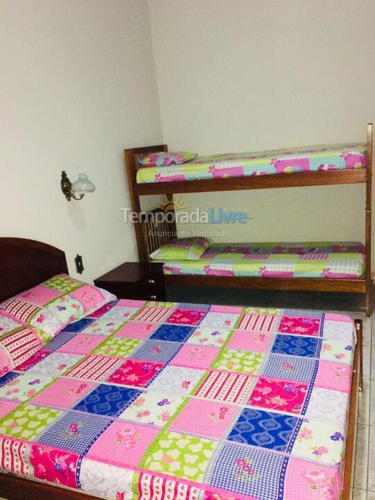 Granja para alquiler de vacaciones em Araçariguama (Chácara dora)