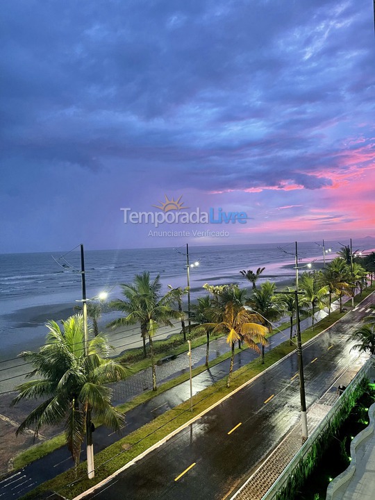 Apartamento para aluguel de temporada em Praia Grande (Solemar)
