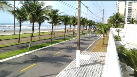 APARTAMENTO FRENTE MAR ATÉ 10 PESSOAS PRAIA GRANDE