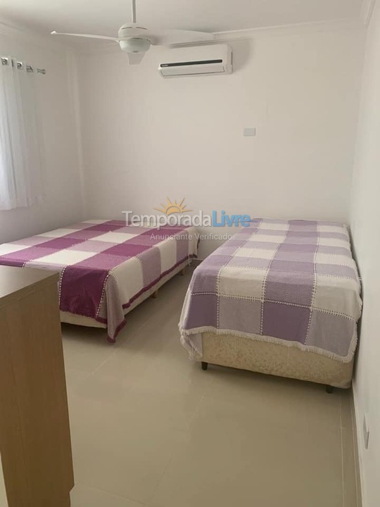 Apartment for vacation rental in Ubatuba (Praia das Toninhas)