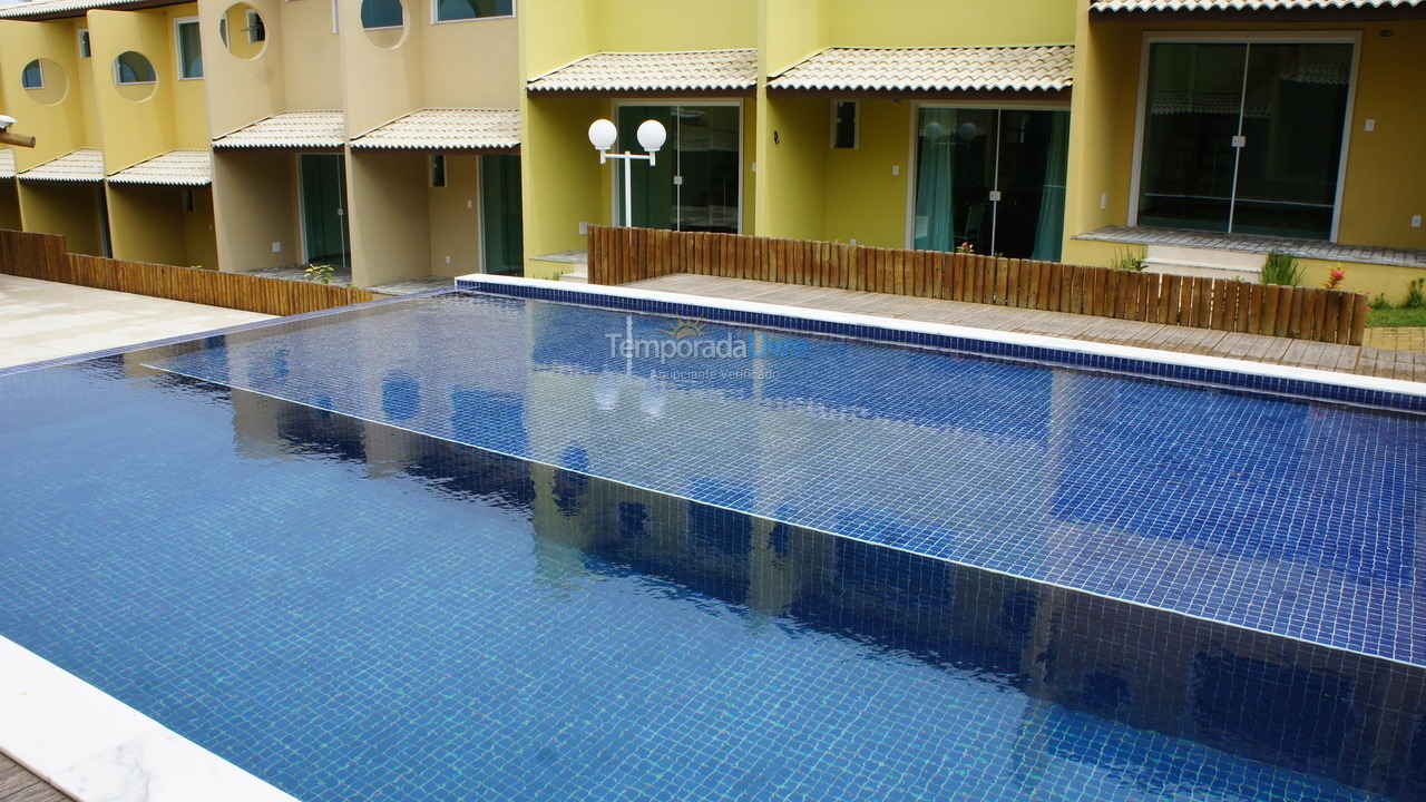 Apartamento para aluguel de temporada em Mata de São João (Imbassaí)