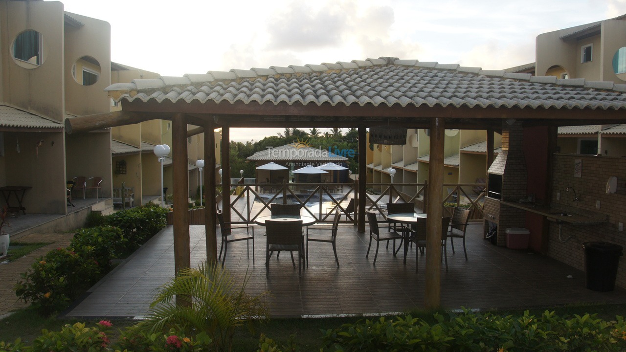 Apartamento para aluguel de temporada em Mata de São João (Imbassaí)