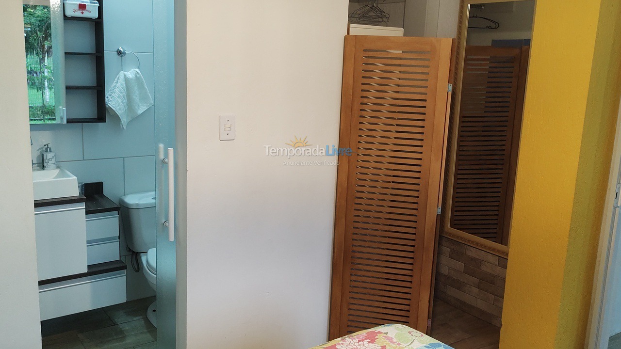 Casa para aluguel de temporada em Imbituba (Praia do Rosa)