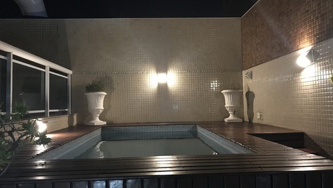 LINDA COBERTURA PARA TEMPORADA NA RIVIERA DE SÃO LOURENÇO