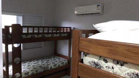 Casa Linda 10 pessoas 3/4 c/ Piscina churrasqueira e Wifi