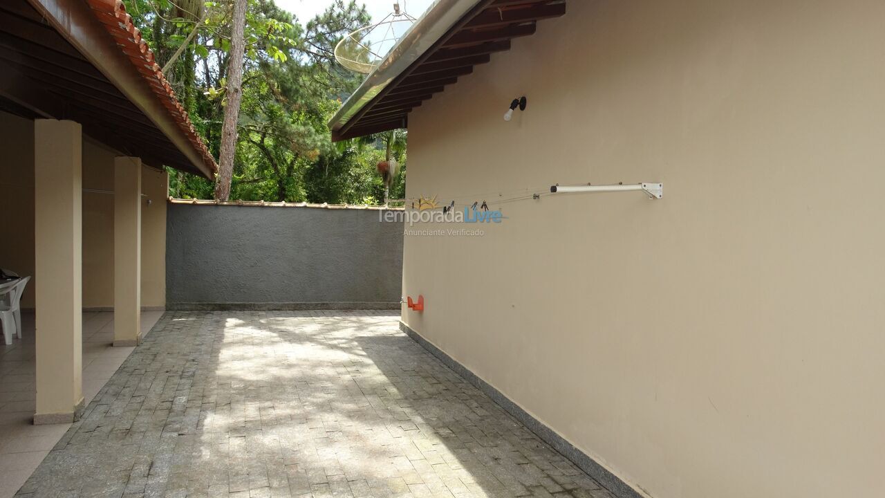 Casa para aluguel de temporada em Ubatuba (Lagoinha)