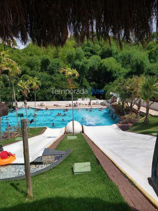 Apartamento para aluguel de temporada em Caldas Novas (Bairro Termal)