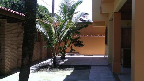 Hermosa casa en Bertioga-sp c / Pscina entre 02 playas