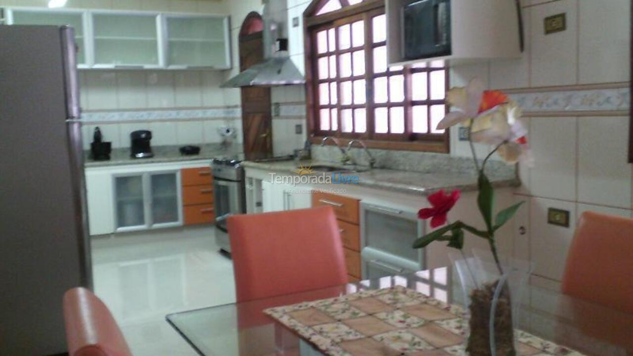 Casa para alquiler de vacaciones em Bertioga (Praia do Indaiá)