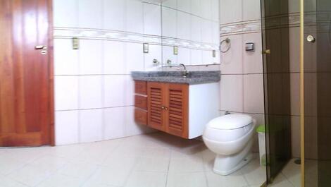 Hermosa casa en Bertioga-sp c / Pscina entre 02 playas