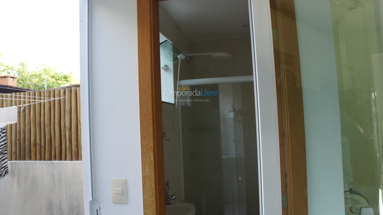 Apartamento para aluguel de temporada em Mata de São João (Imbassaí)