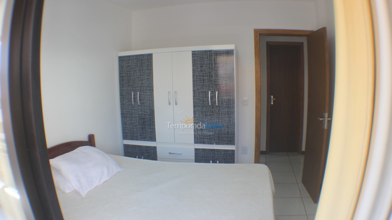 Apartamento para aluguel de temporada em Itapema (Meia Praia)