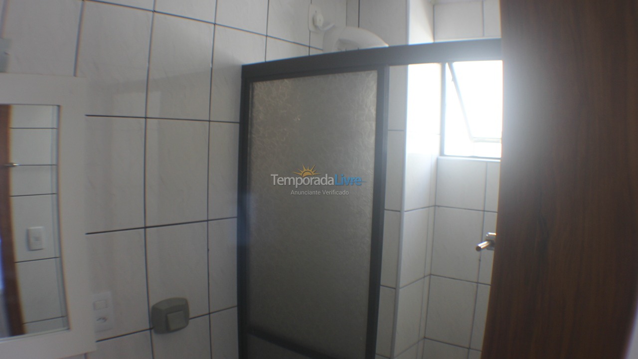 Apartamento para aluguel de temporada em Itapema (Meia Praia)