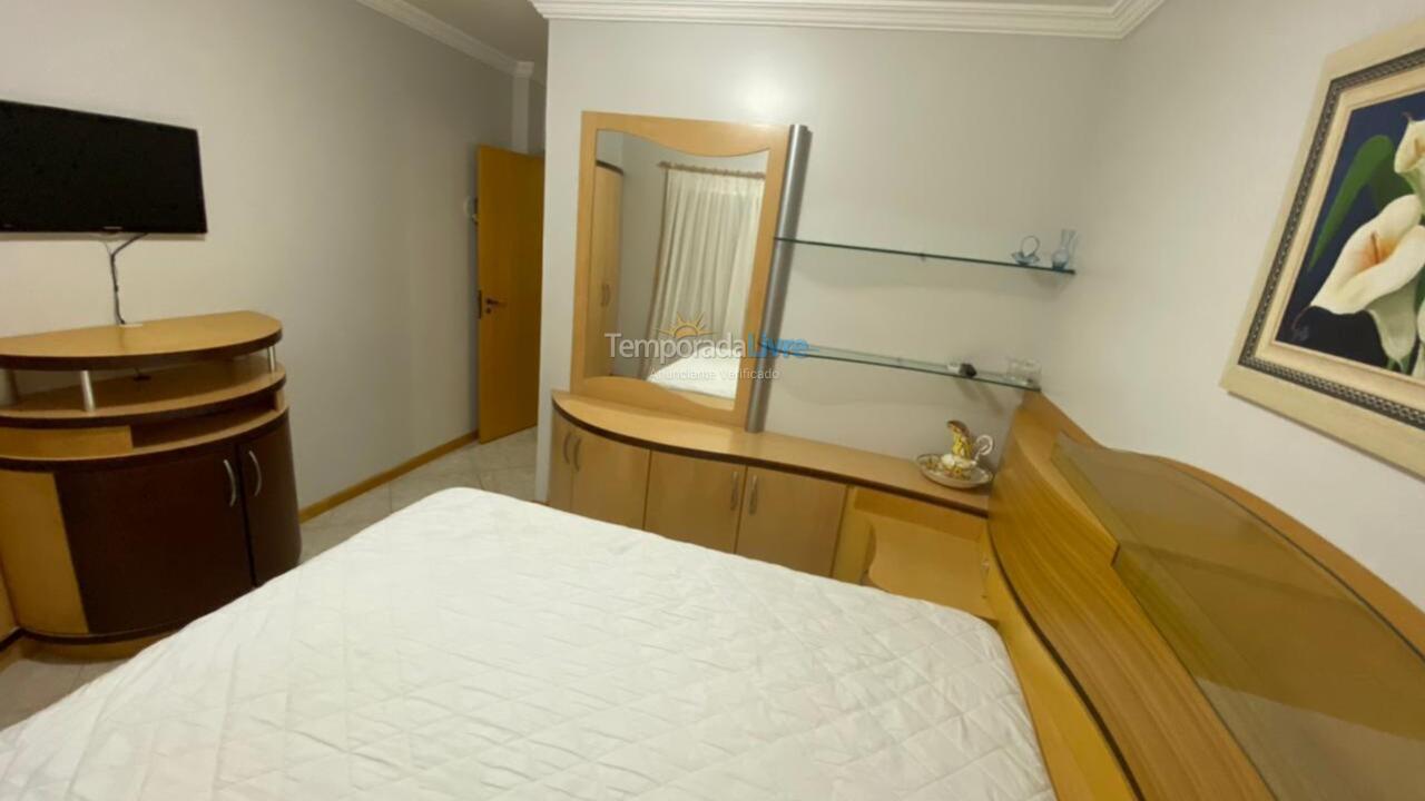 Apartamento para aluguel de temporada em Itapema (Meia Praia)