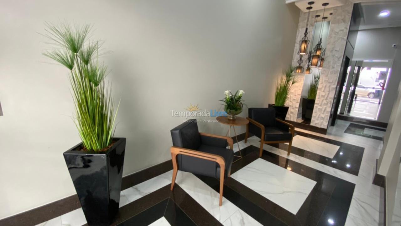 Apartamento para aluguel de temporada em Itapema (Meia Praia)