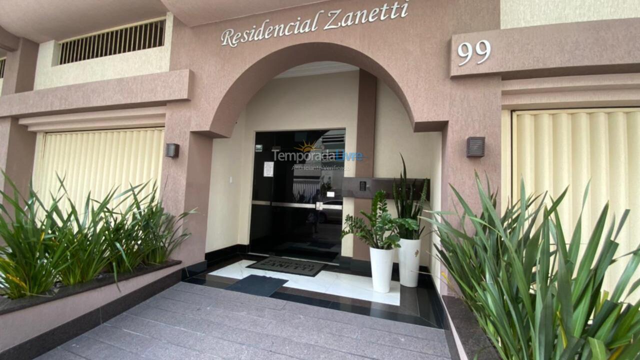 Apartamento para aluguel de temporada em Itapema (Meia Praia)