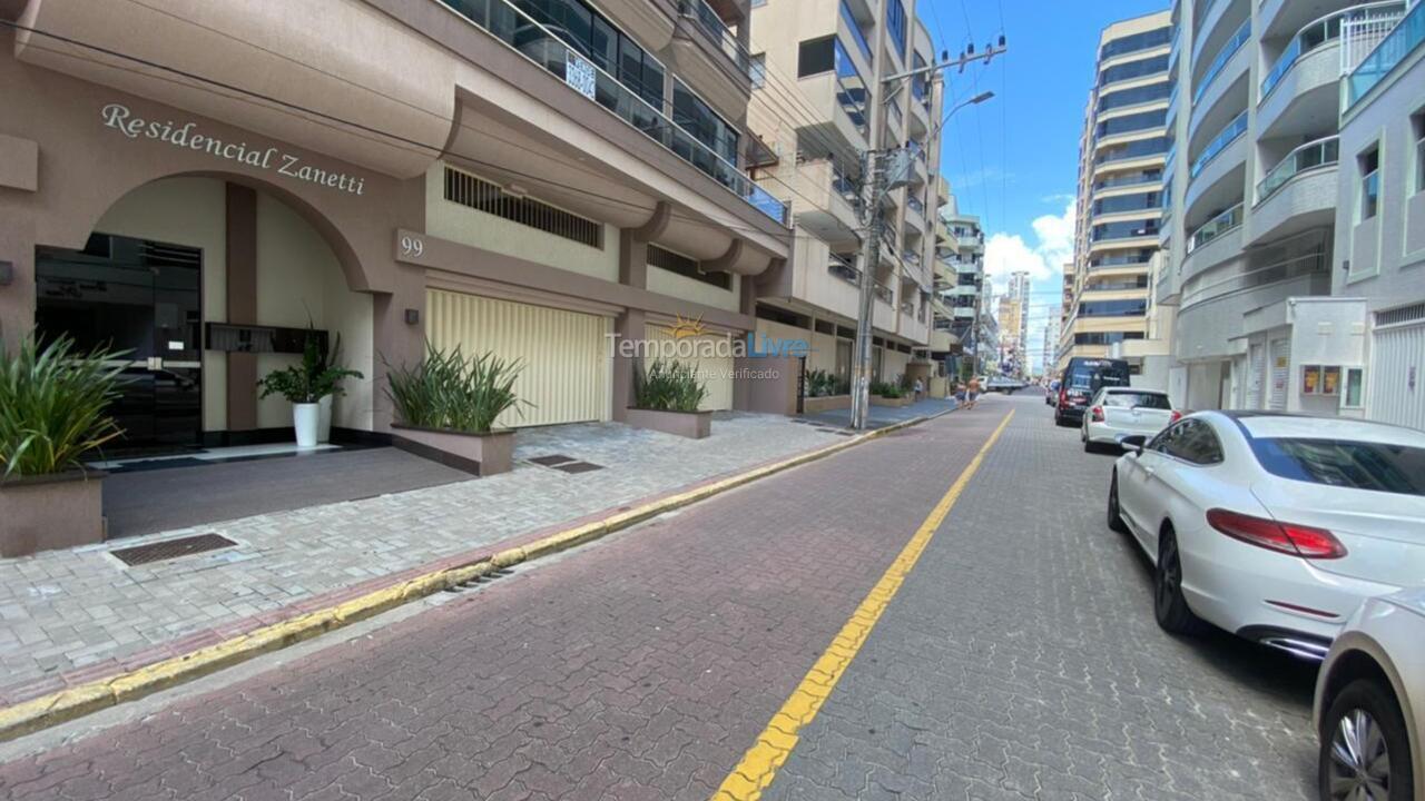 Apartamento para aluguel de temporada em Itapema (Meia Praia)